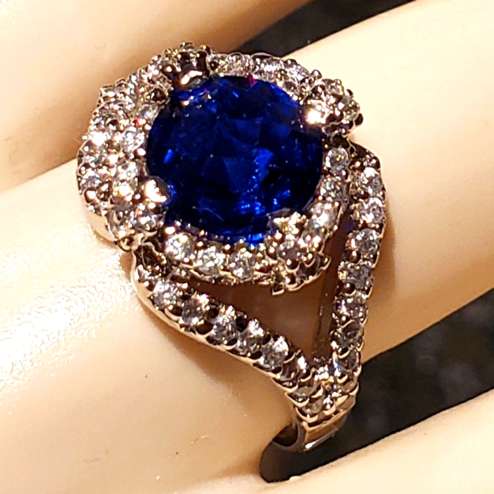 Sapphire and diamond simulation size 6.5 ring.